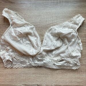 Soma XL wireless bralette cream lace
